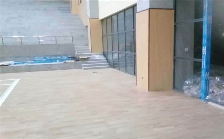 羽毛球館木地板保持光鮮亮麗的秘訣
