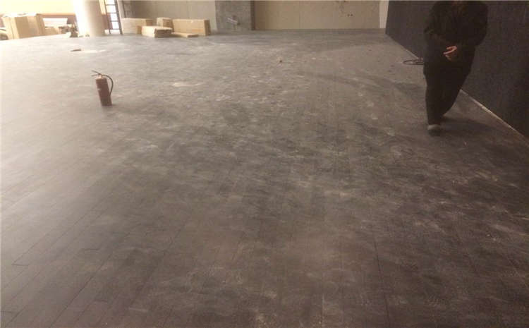 室內羽毛球館木地板如何做好防潮工作？