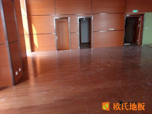 運(yùn)動(dòng)木地板的材質(zhì)性能介紹